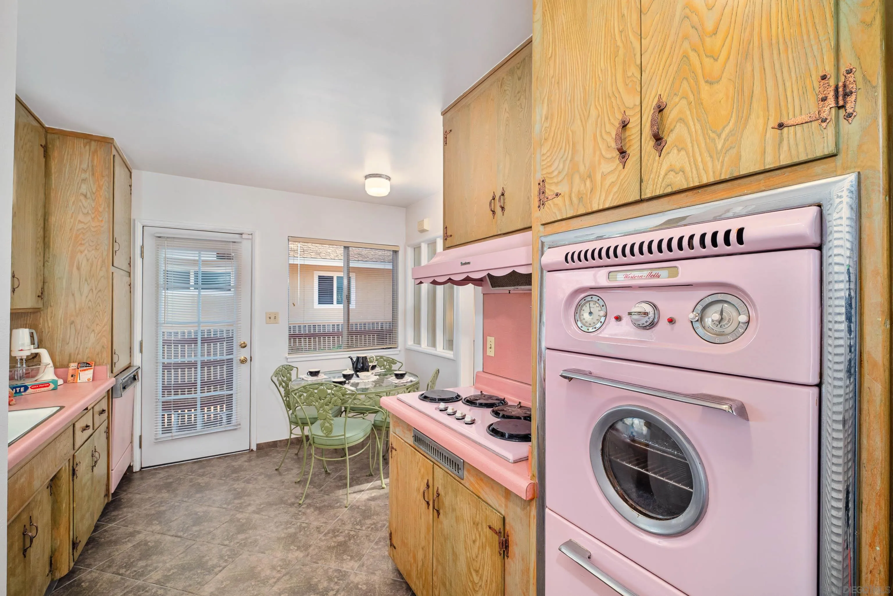 https://cdn.realtyfeed.com/cdn/127/260020621/ae7b72cd897e9ce14fa6395396f5c624.webp