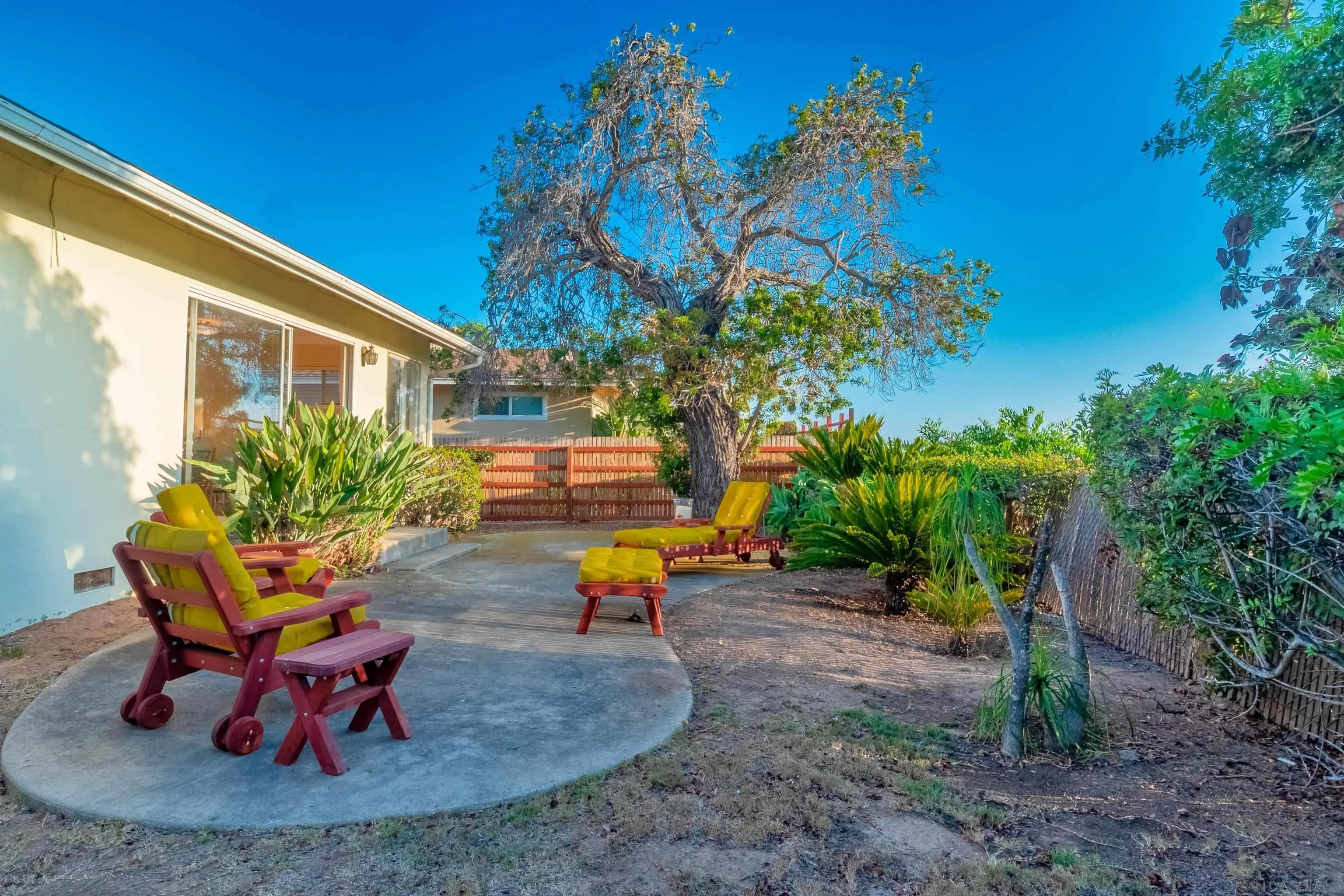 https://cdn.realtyfeed.com/cdn/127/260020621/bfa5c2ae0e50ada581c83ca94746bab9.webp