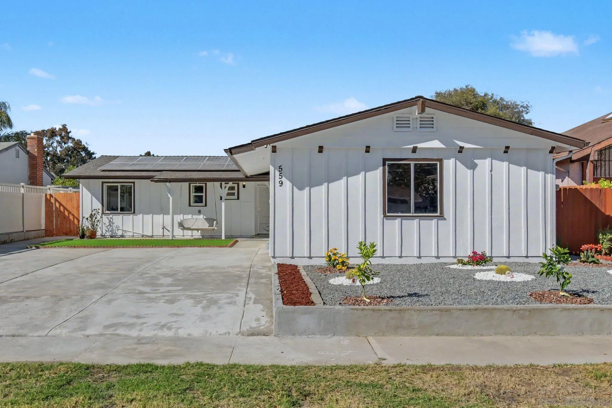 https://cdn.realtyfeed.com/cdn/127/260020631/f7fde874ab7eff2bacda0b0a7a4faccf.webp