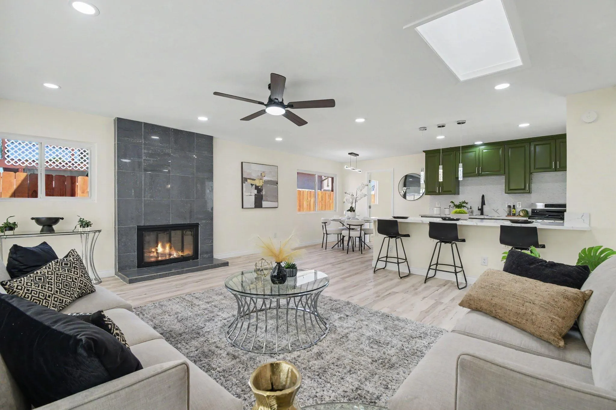 https://cdn.realtyfeed.com/cdn/127/260020633/093e301bcf01722c8273d6db457f6da0.webp