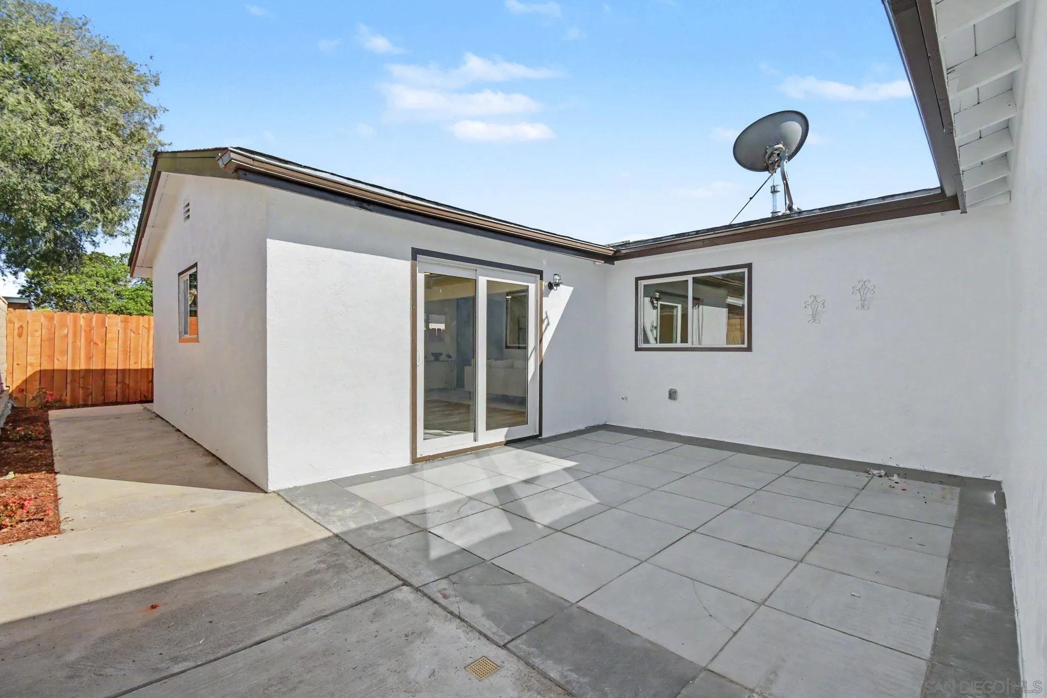 https://cdn.realtyfeed.com/cdn/127/260020633/70b09ab133e9ad4d826031aa12708fb1.webp