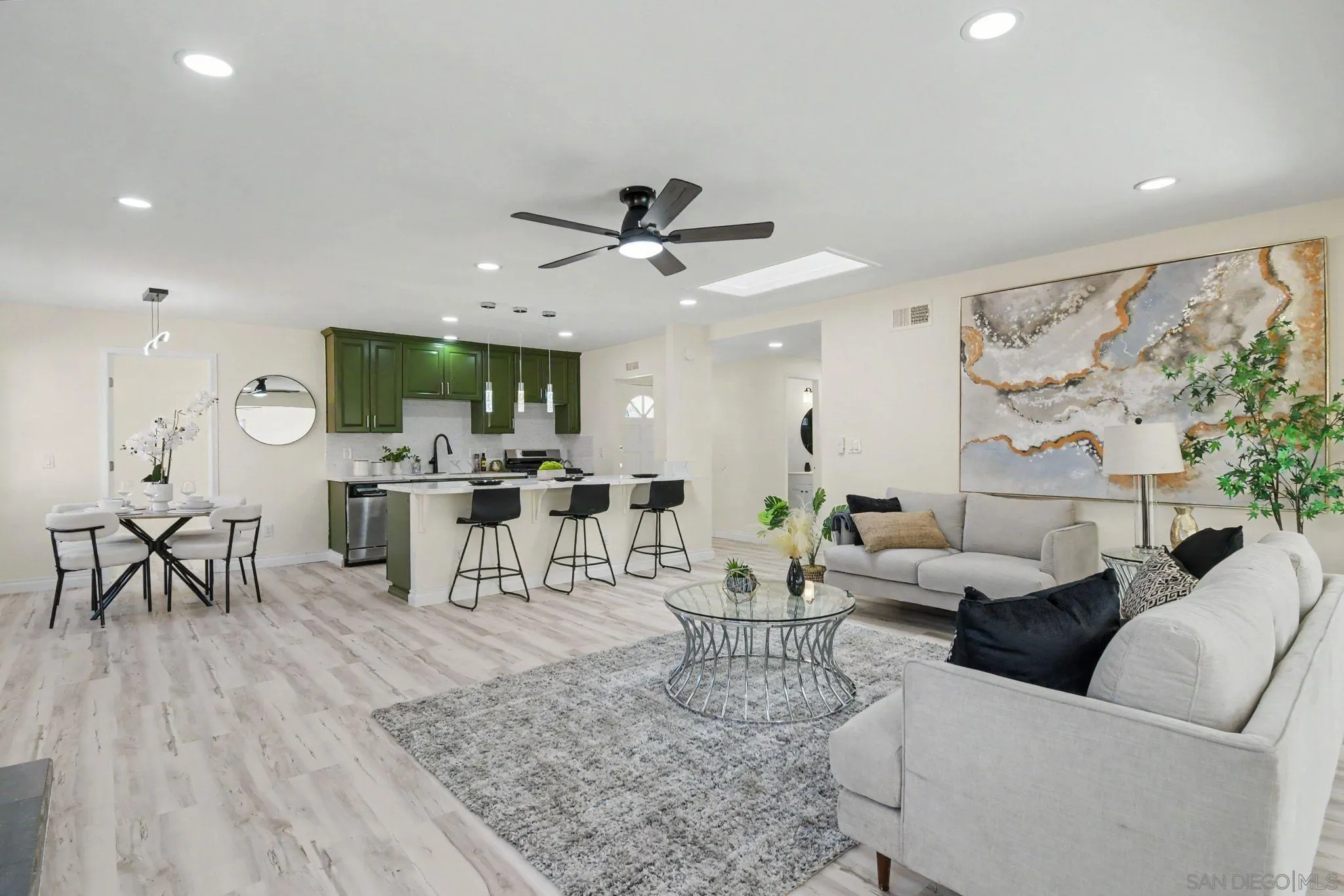 https://cdn.realtyfeed.com/cdn/127/260020633/a934fc89c4f2ac46ba40f62dec4a057a.webp