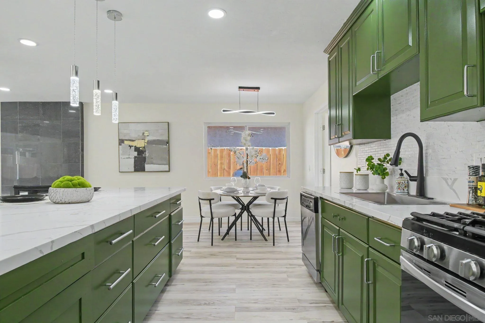 https://cdn.realtyfeed.com/cdn/127/260020633/e00a82adf217e49954a8c8e71b5df047.webp