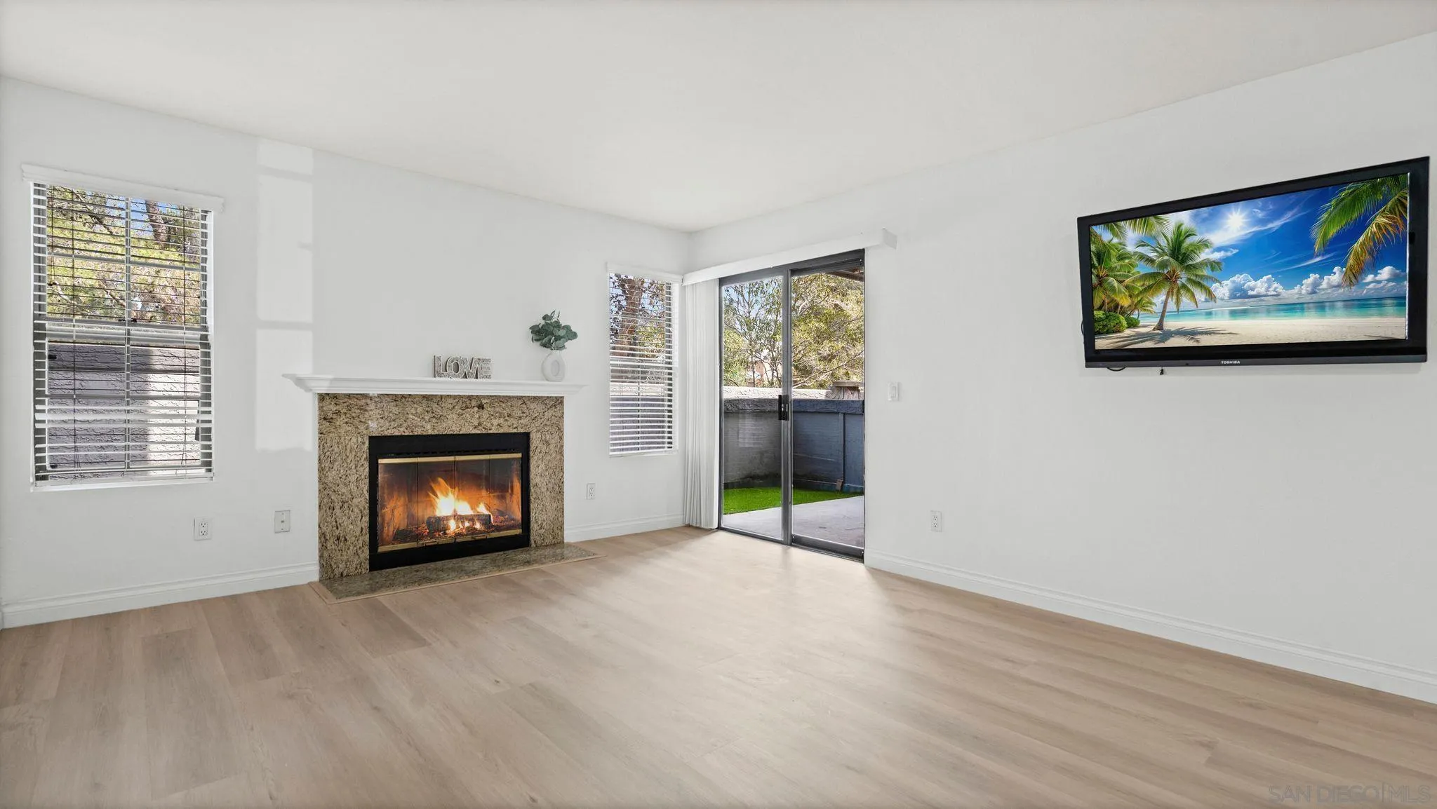 https://cdn.realtyfeed.com/cdn/127/260020636/38be10b402f98886baa72a726ff06827.webp