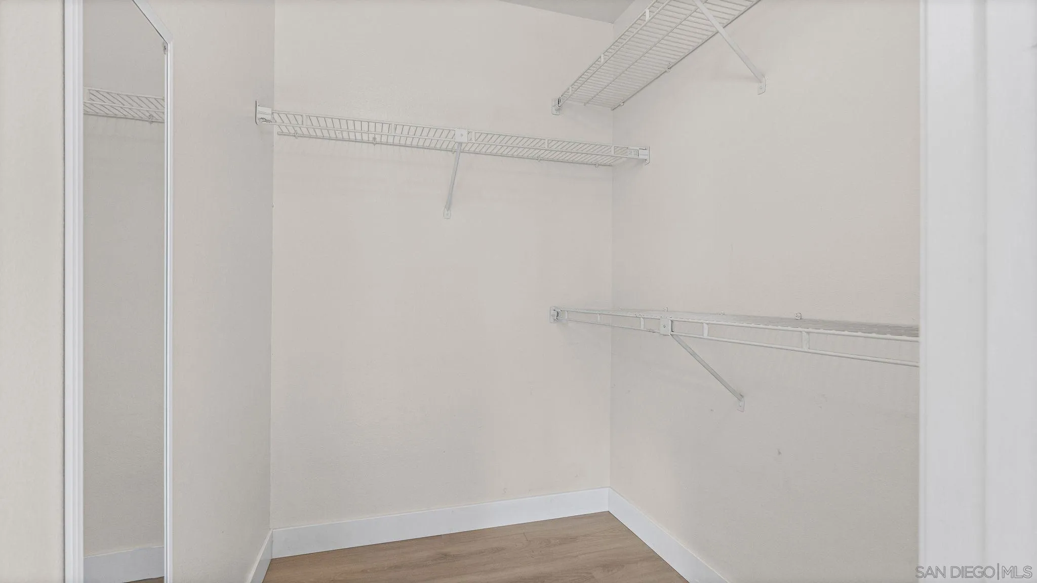 https://cdn.realtyfeed.com/cdn/127/260020636/3aa14a99e9abce5e460dc33cd663ef3a.webp