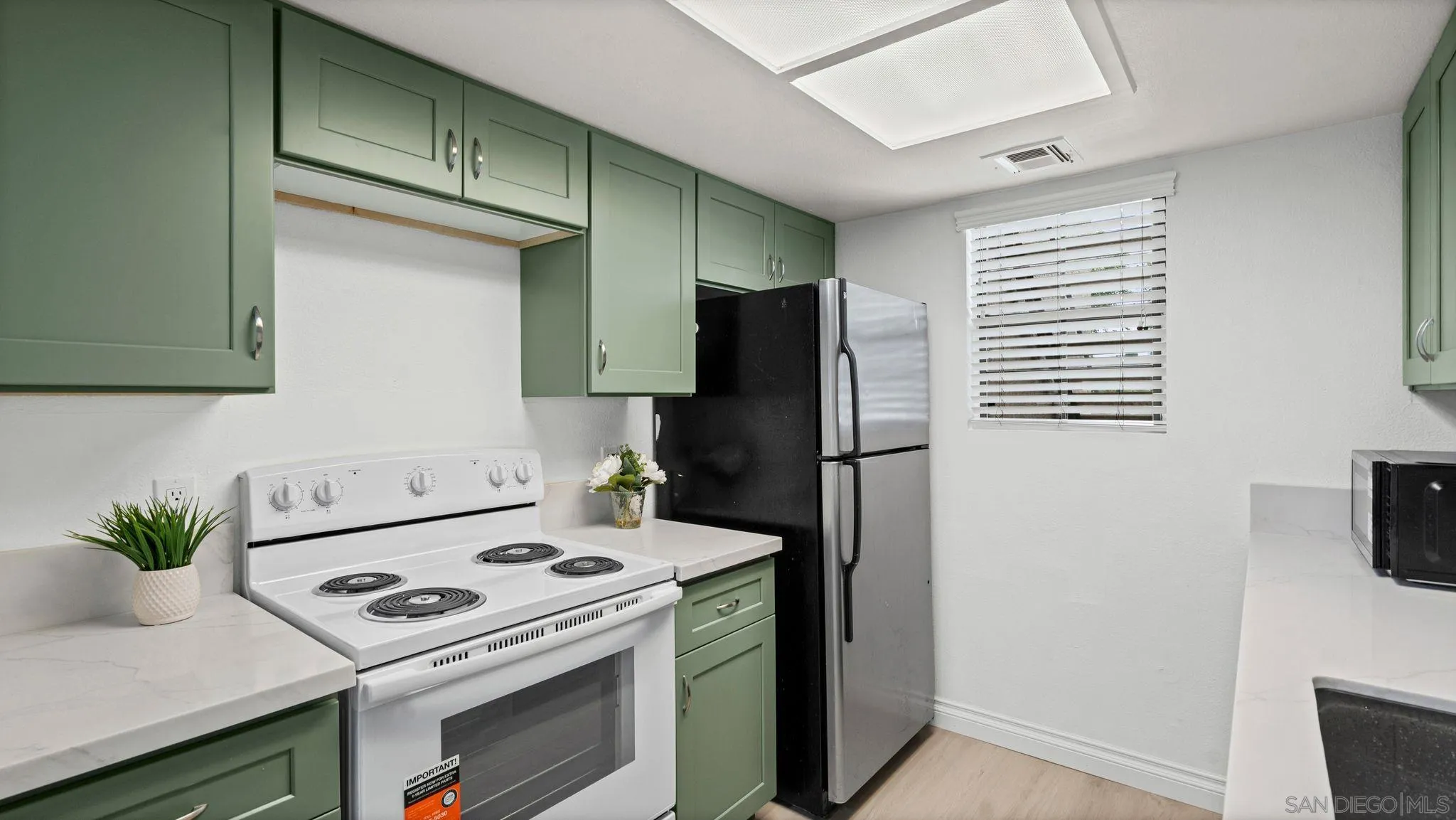 https://cdn.realtyfeed.com/cdn/127/260020636/7460391fcf14f927a525c846d1a28921.webp