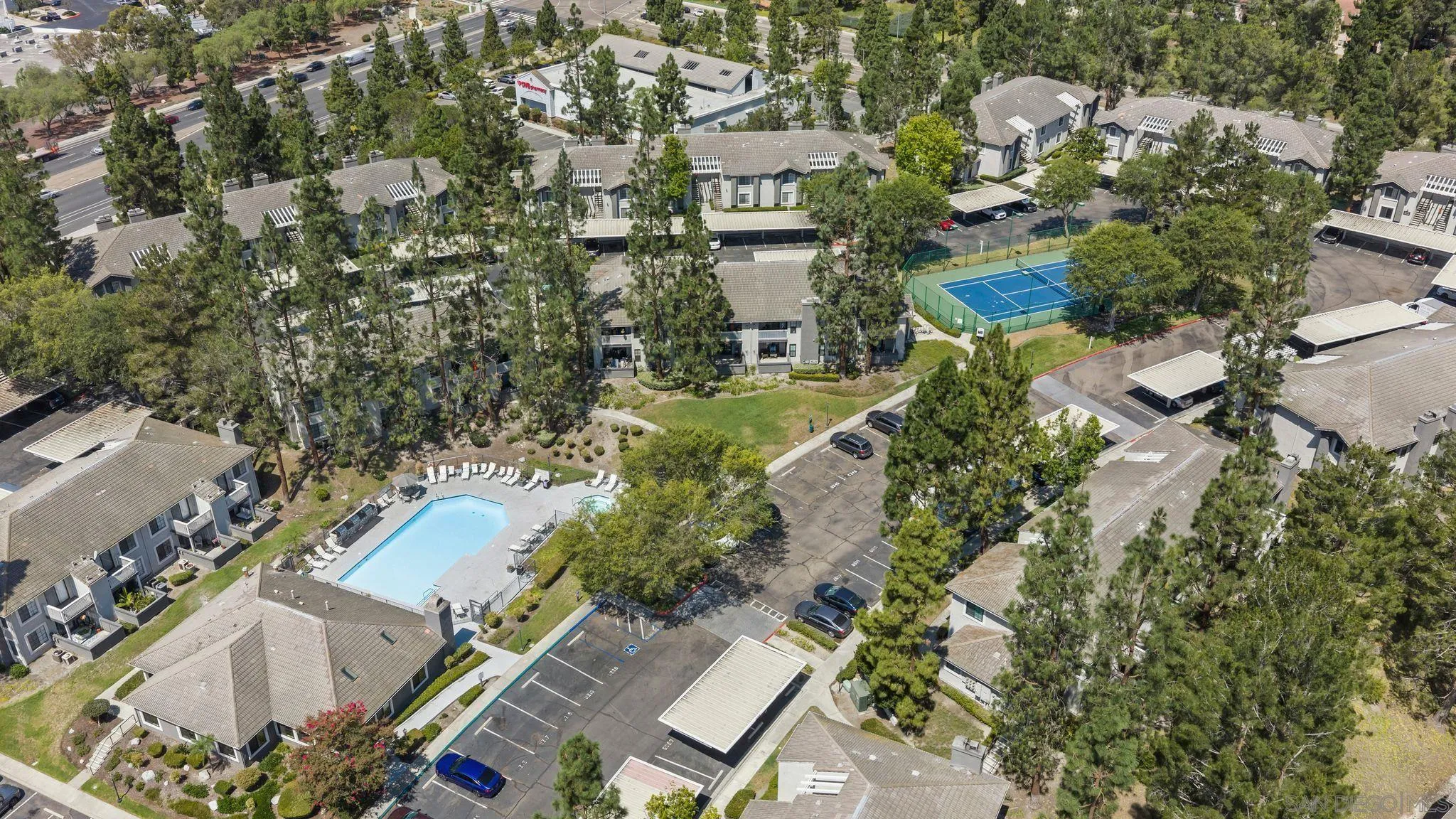 https://cdn.realtyfeed.com/cdn/127/260020636/c266722601c08b1e3356b69c41500e9c.webp