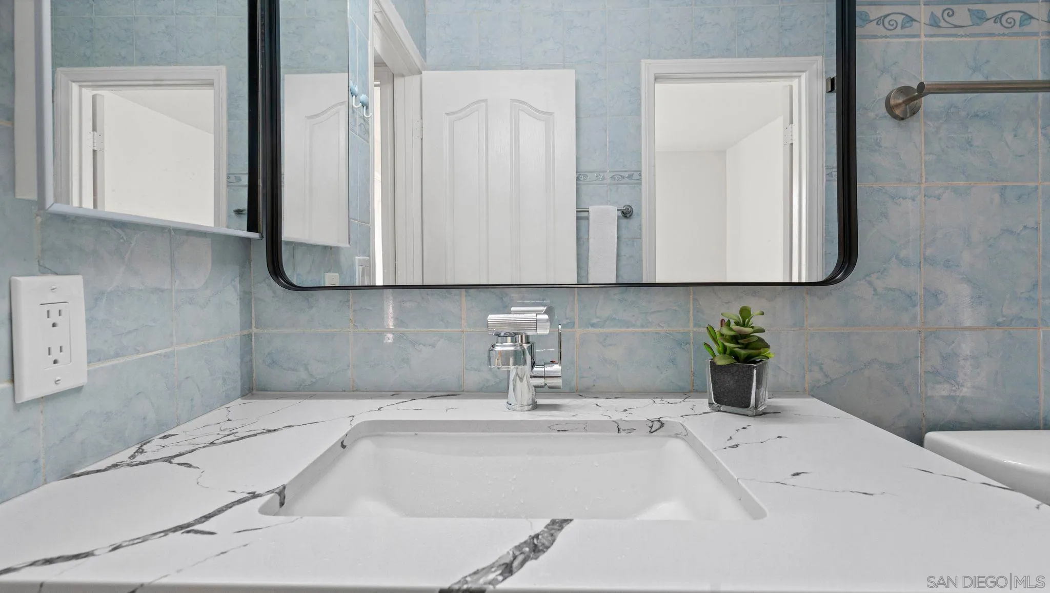 https://cdn.realtyfeed.com/cdn/127/260020636/ce6b5144bcc1062a781cd18d8ae8889a.webp