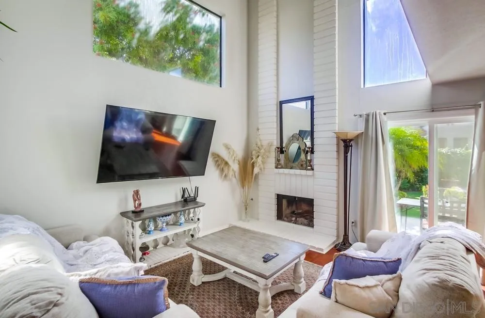 https://cdn.realtyfeed.com/cdn/127/260020640/2591435dd85e288c98af3510a05f5287.webp