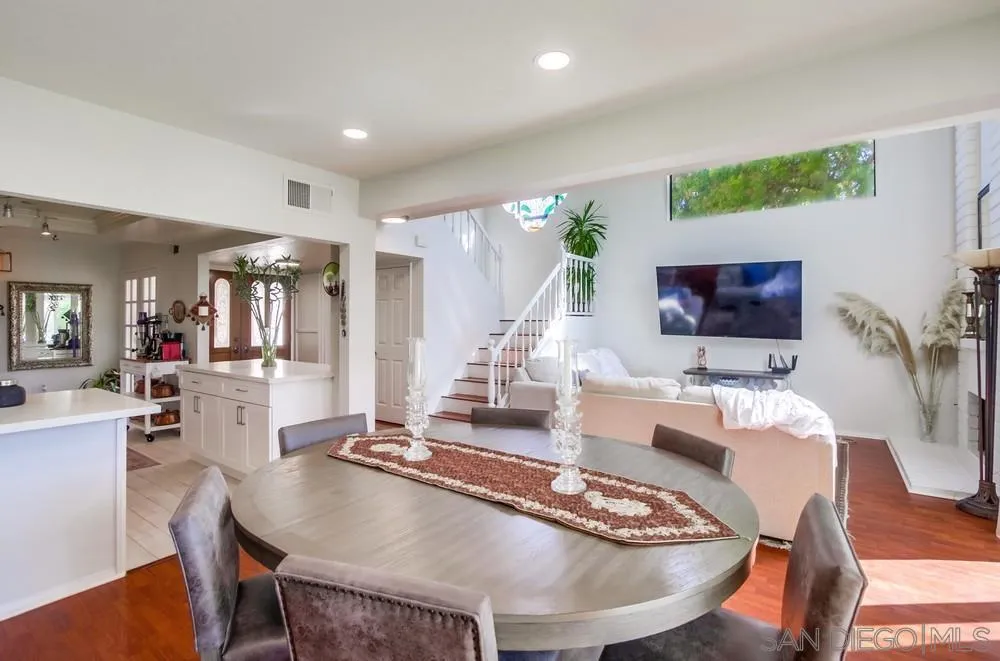 https://cdn.realtyfeed.com/cdn/127/260020640/40ae86900d5f548163009009215d6c6b.webp