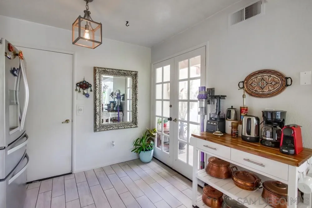 https://cdn.realtyfeed.com/cdn/127/260020640/55c8edb2b848043e05cf9428bfe628f7.webp