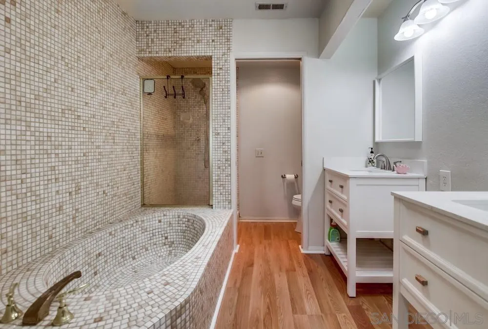 https://cdn.realtyfeed.com/cdn/127/260020640/56b5cfbb0407ac44163c7d506c418636.webp