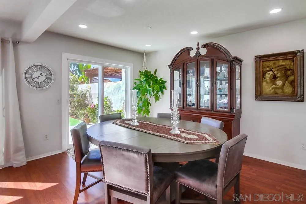 https://cdn.realtyfeed.com/cdn/127/260020640/bdfb2ac98e63f8522f8d2e2d5e24077a.webp