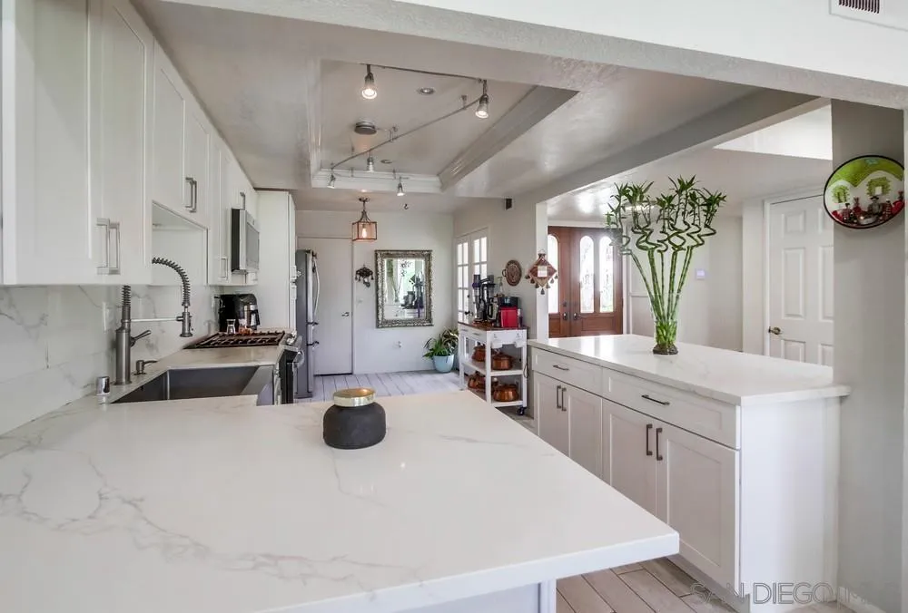 https://cdn.realtyfeed.com/cdn/127/260020640/e5d4fd1b98c270eb7720f08805e120a0.webp