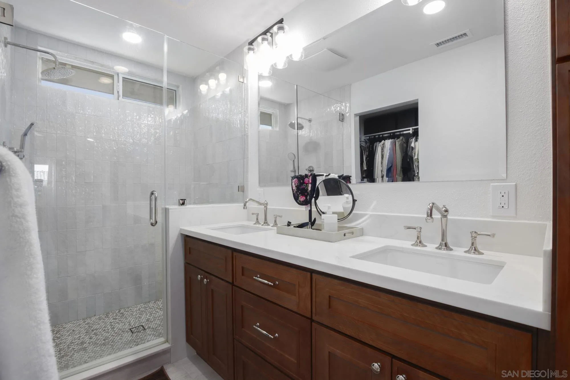 https://cdn.realtyfeed.com/cdn/127/260020641/1247301260ce7c5b19f9d07b14172d6e.webp