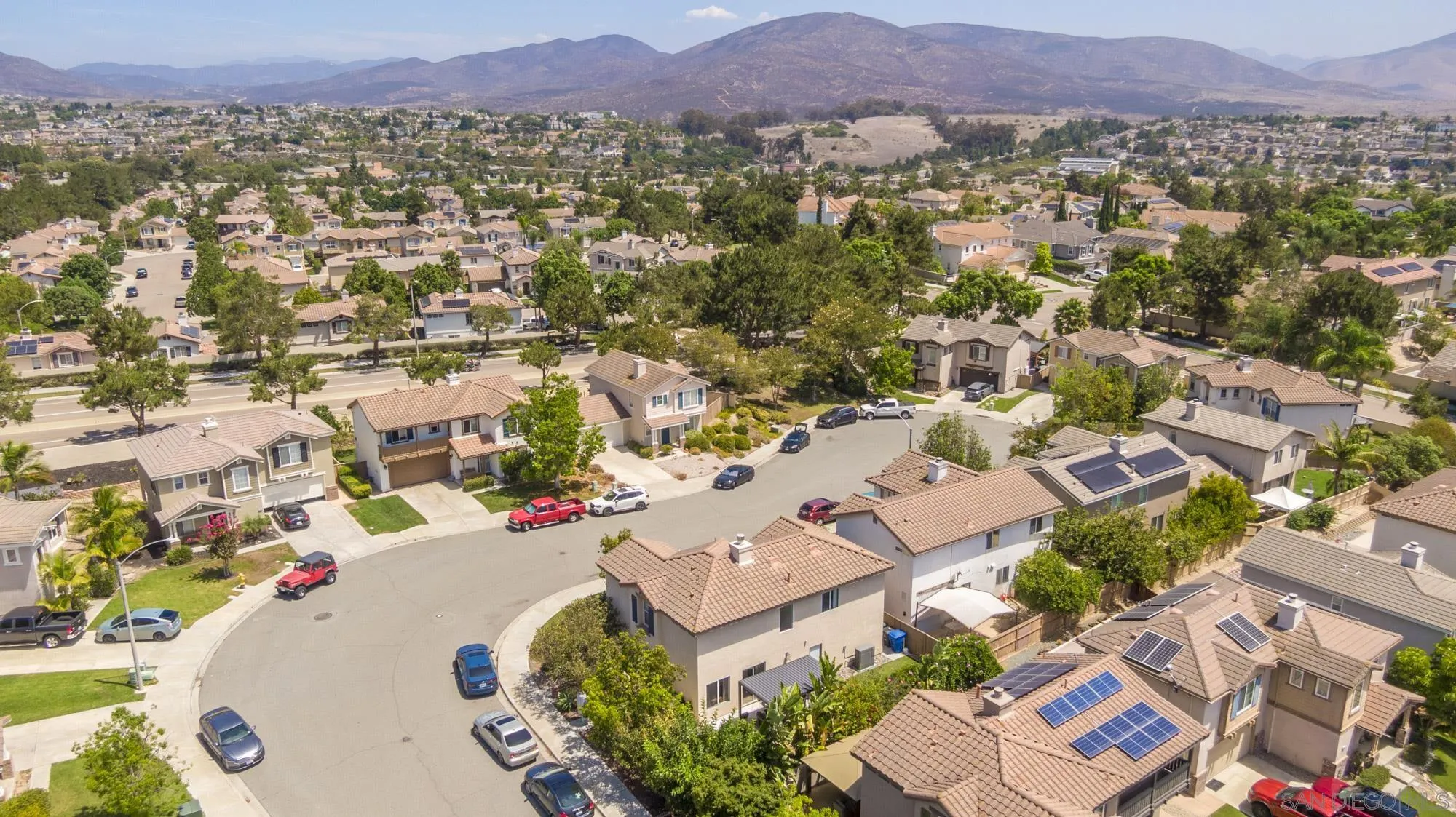 https://cdn.realtyfeed.com/cdn/127/260020641/4b0e5ca99f3124aa475d12fc6a57a86e.webp