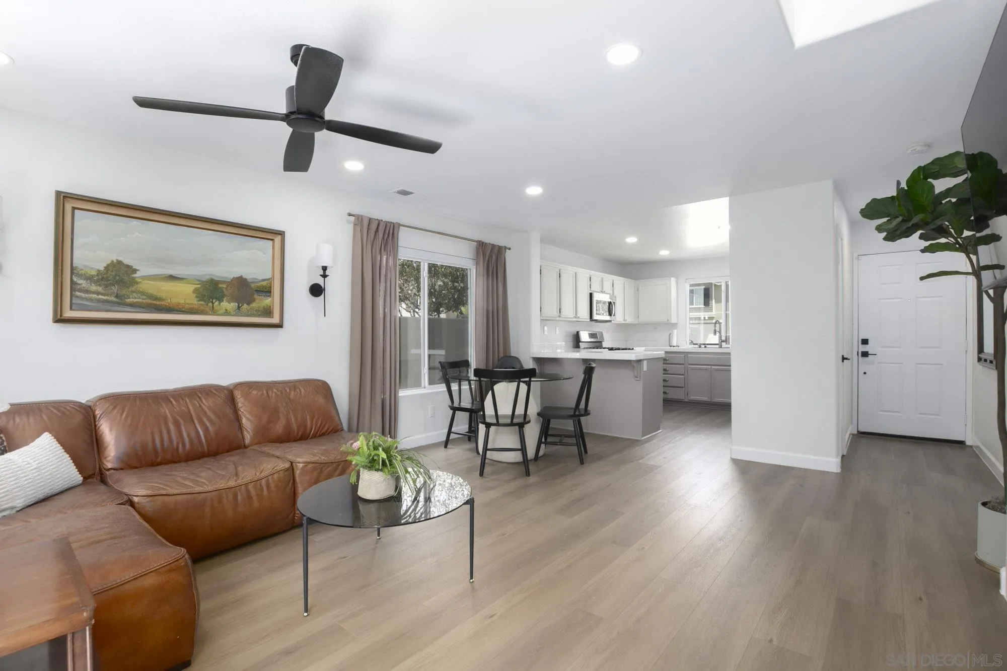 https://cdn.realtyfeed.com/cdn/127/260020641/8e3683261eb9a31531c0b33c4b12135b.webp