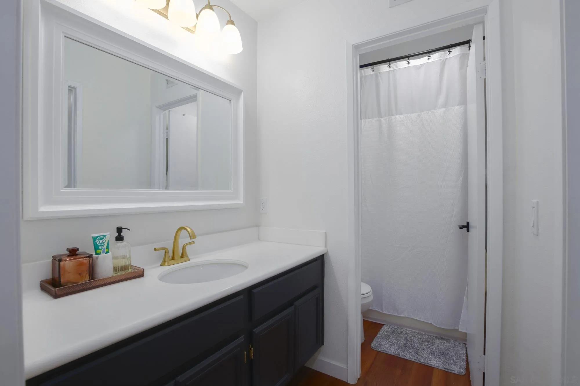 https://cdn.realtyfeed.com/cdn/127/260020641/982975e00e83811e461bd883887ca00a.webp