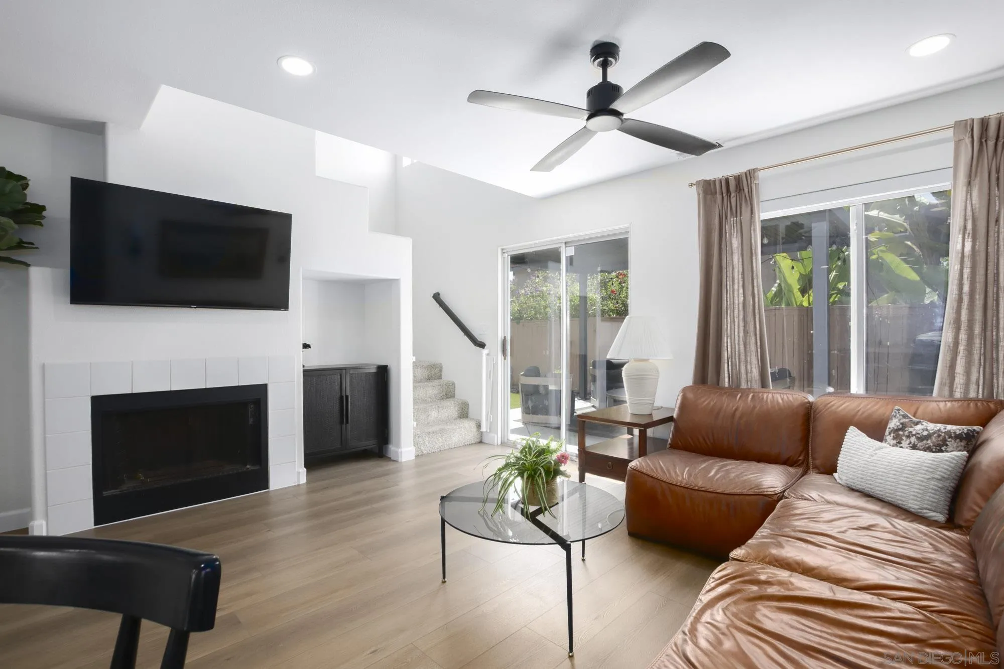 https://cdn.realtyfeed.com/cdn/127/260020641/f1adf42b917700613631789d1dd18b38.webp