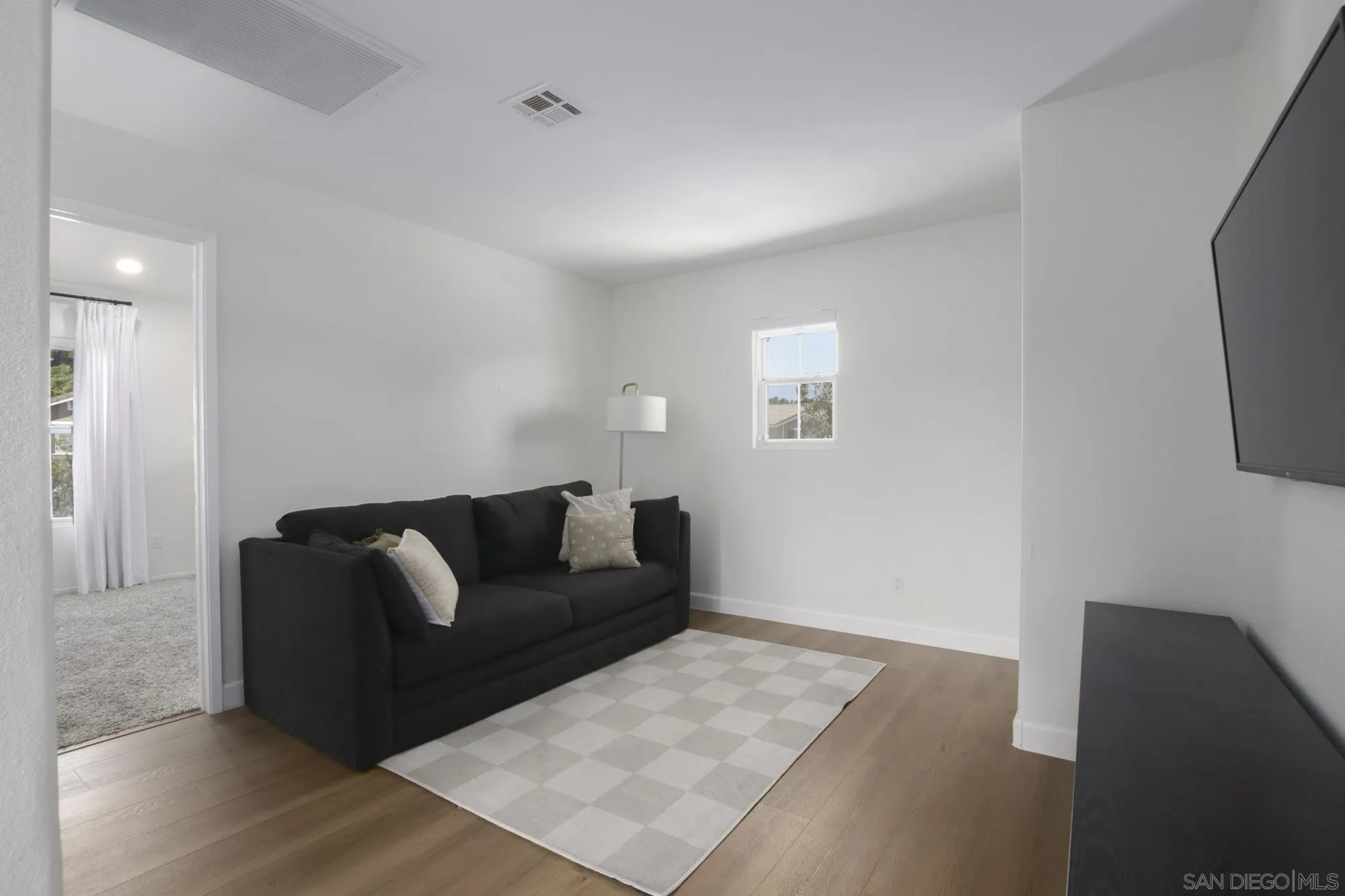https://cdn.realtyfeed.com/cdn/127/260020641/f41acb6cee63fcc2641f80bc447cd274.webp