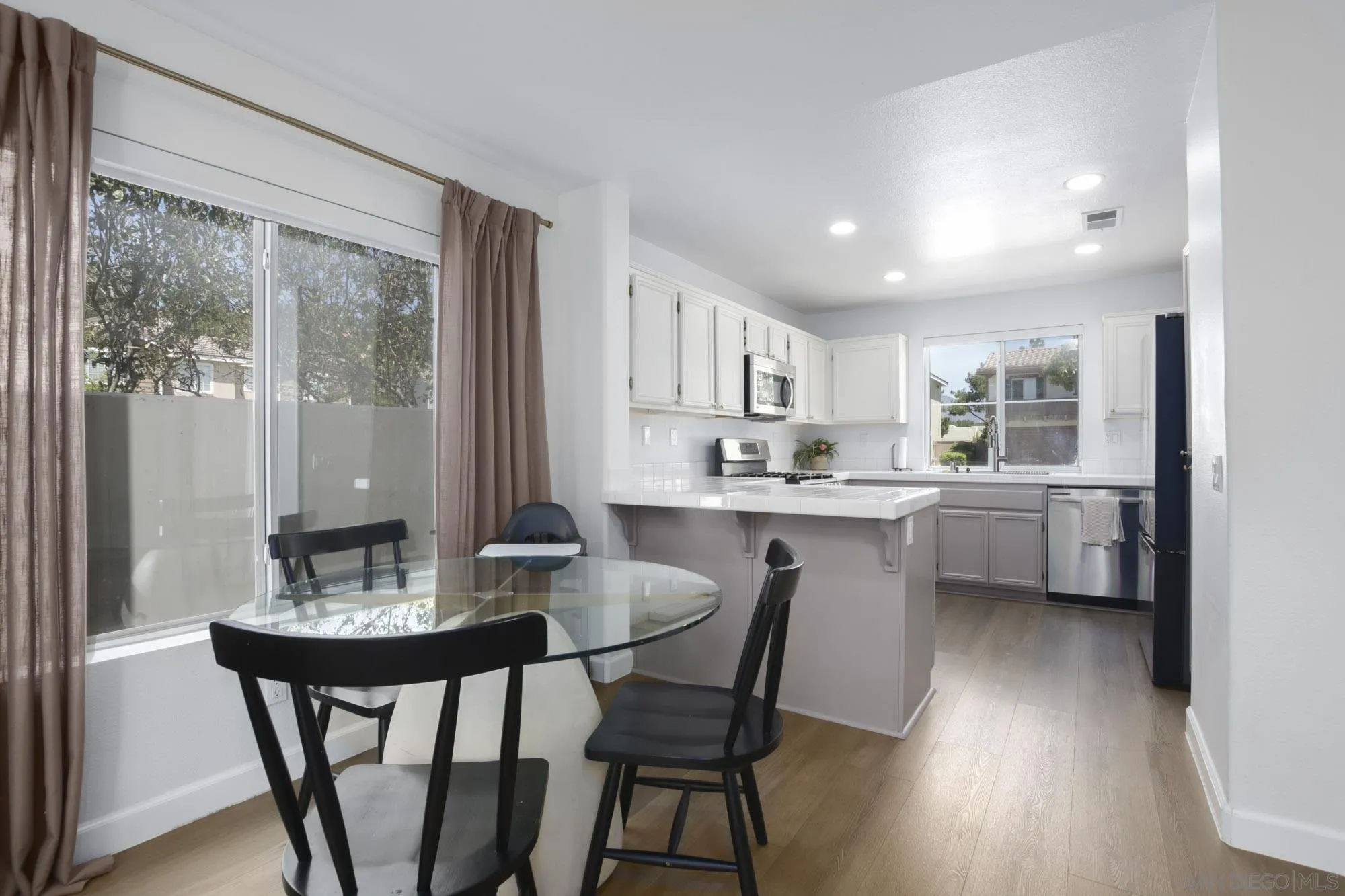https://cdn.realtyfeed.com/cdn/127/260020641/feba5169637cbbaff9ca452c5087d371.webp
