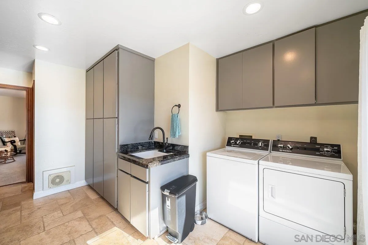 https://cdn.realtyfeed.com/cdn/127/260020649/0ec70315cb0c53d7beabb3cdd6be4334.webp