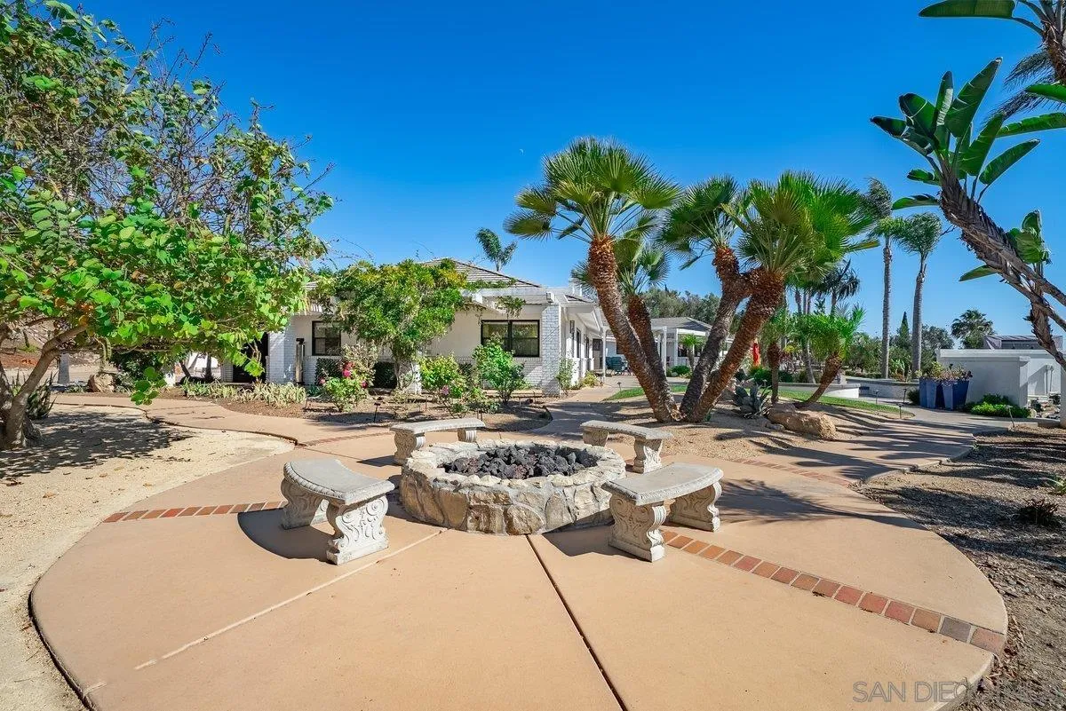 https://cdn.realtyfeed.com/cdn/127/260020649/2e15855d86488d2059e0d806edebf6af.webp