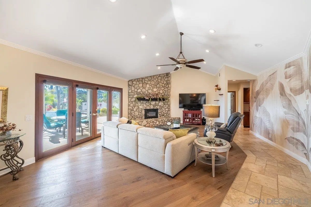 https://cdn.realtyfeed.com/cdn/127/260020649/c90e6777b8932acb6111f46bf092e221.webp