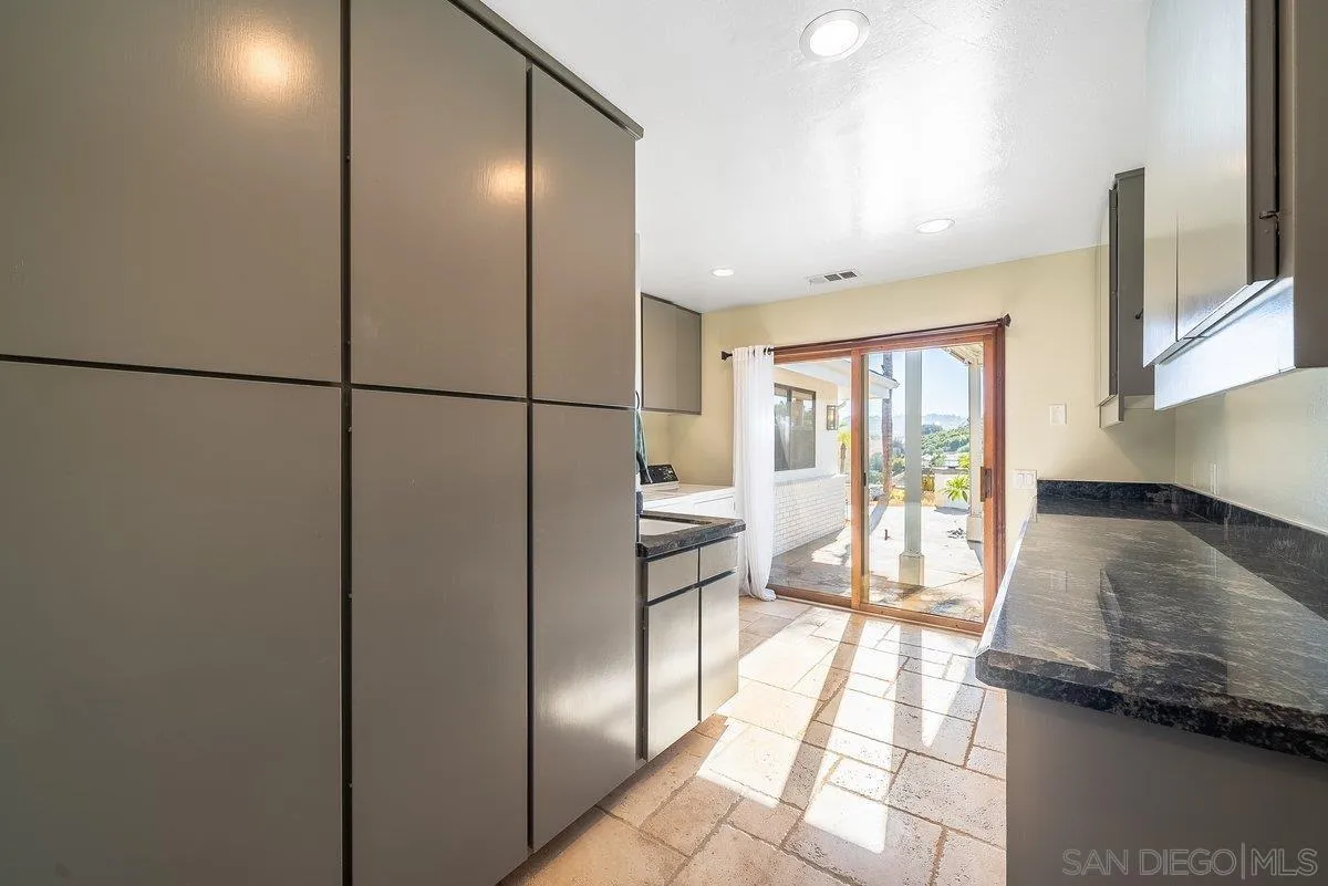 https://cdn.realtyfeed.com/cdn/127/260020649/e4d101db1a8dce00941b98b231be87aa.webp