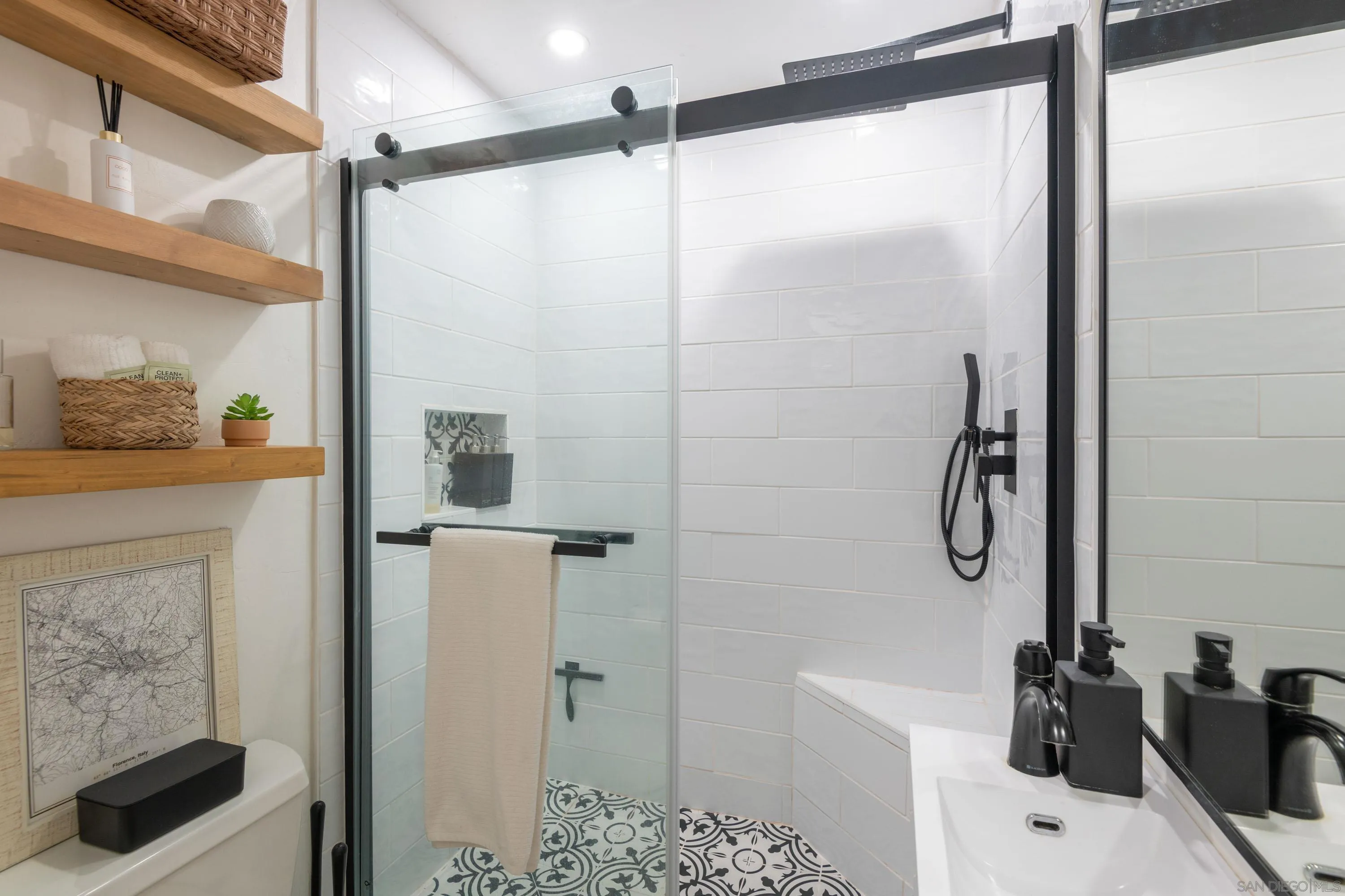 https://cdn.realtyfeed.com/cdn/127/260020652/a6306f414c9b759725f8ddf947922320.webp