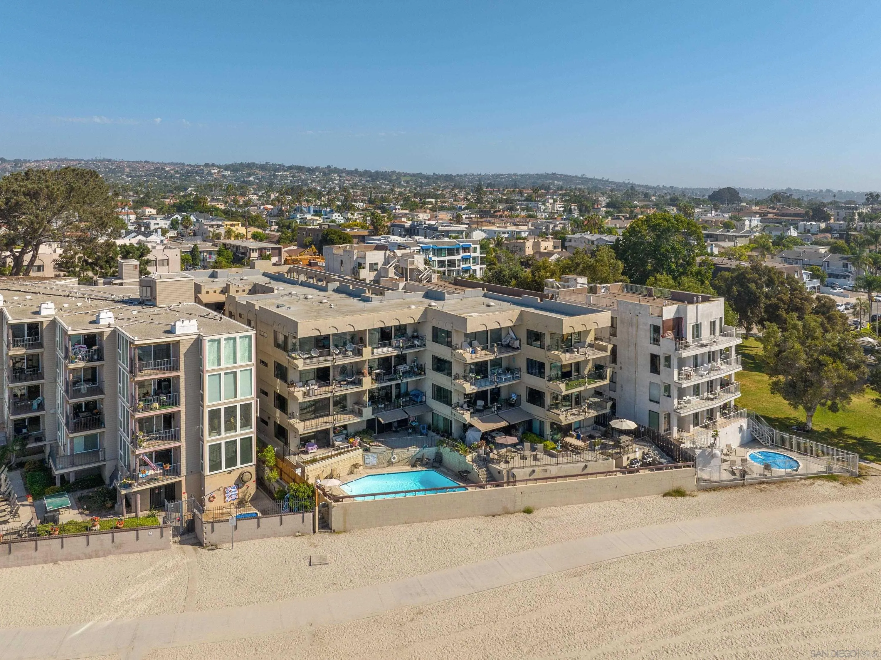 https://cdn.realtyfeed.com/cdn/127/260020652/e2ed48c1372fce5efc88f0ff6233e958.webp