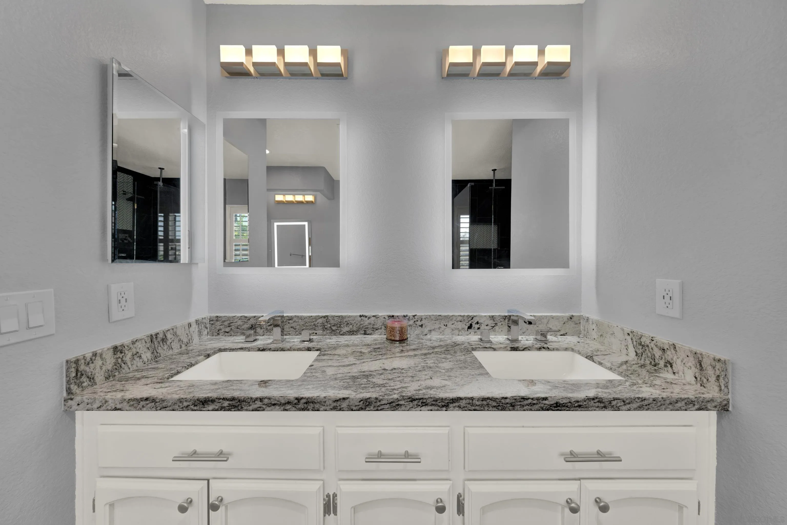 https://cdn.realtyfeed.com/cdn/127/260020656/15ff55a1384eb555d8bb343aa8ace9c3.webp