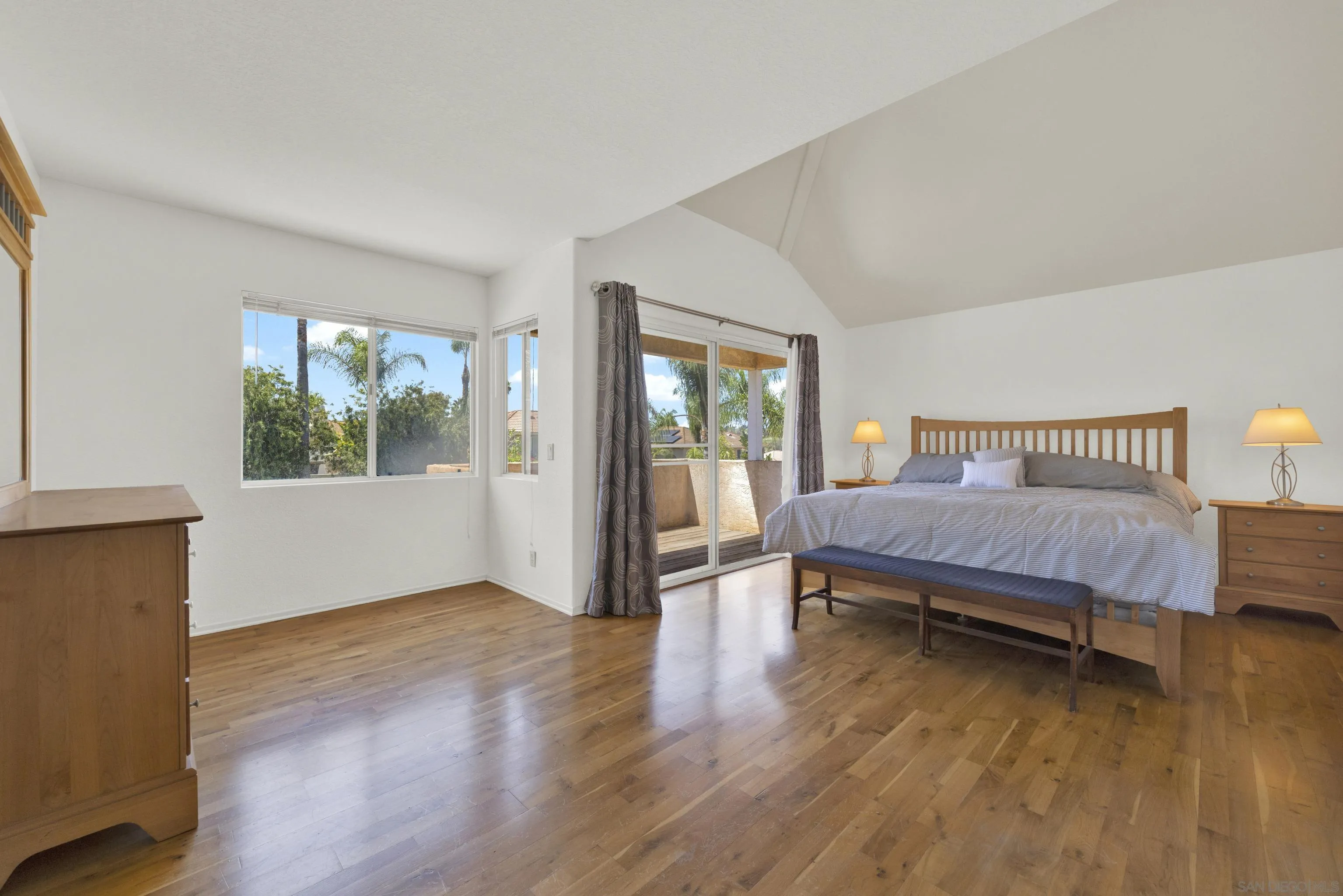 https://cdn.realtyfeed.com/cdn/127/260020656/164043f0b8d7ef11bd9433f898d06034.webp