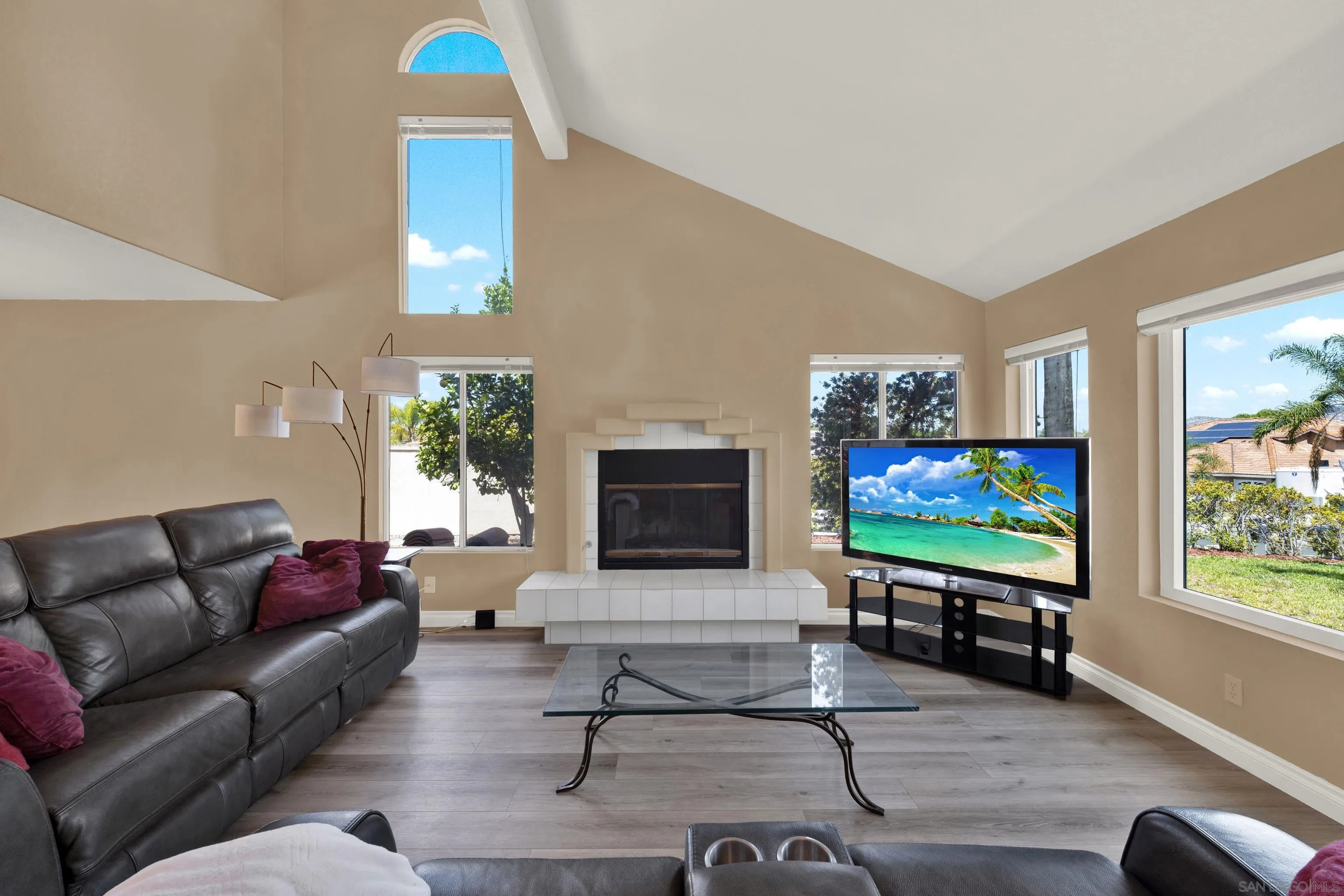 https://cdn.realtyfeed.com/cdn/127/260020656/77e0064ae101d9ed032c1ca033c15323.webp