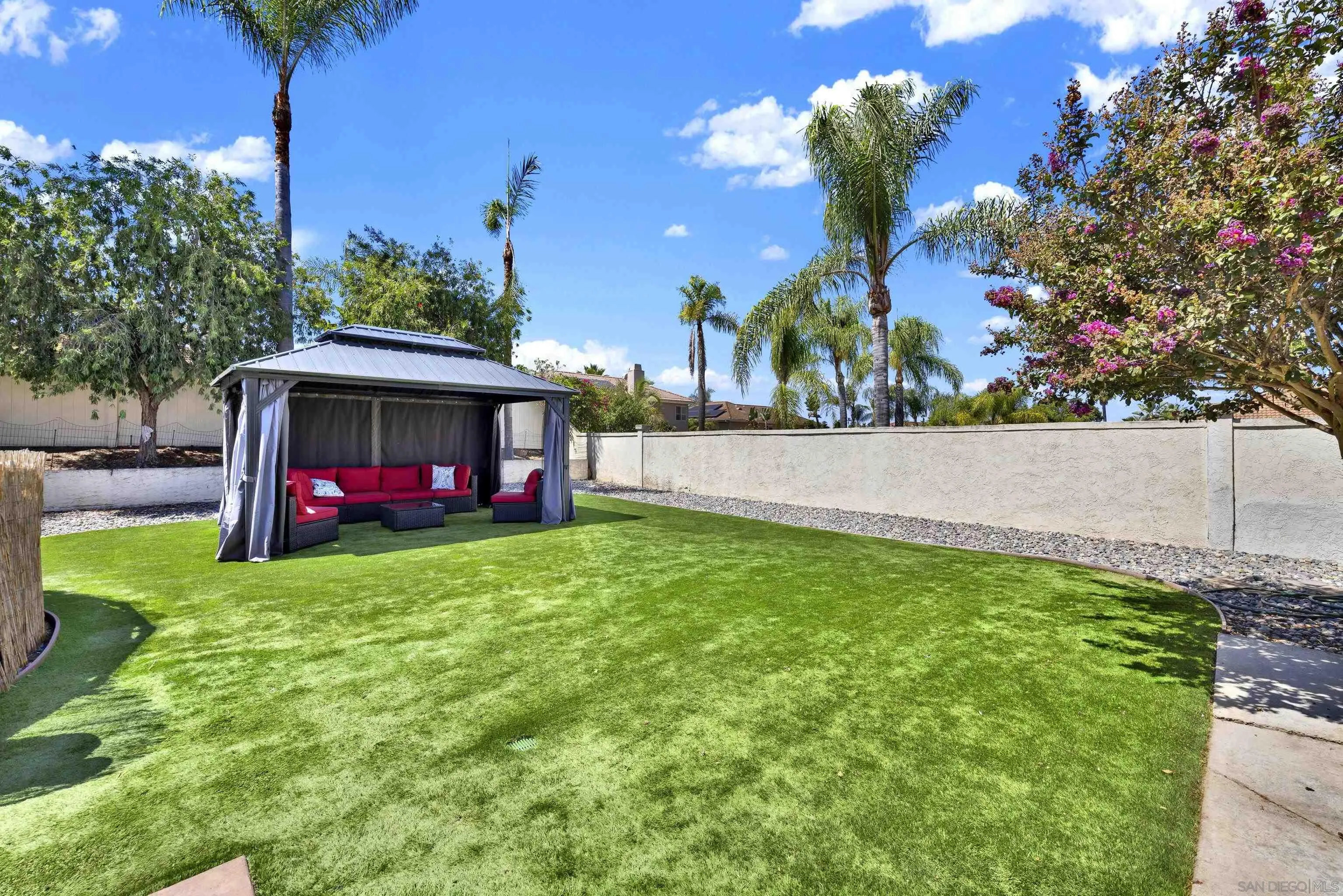 https://cdn.realtyfeed.com/cdn/127/260020656/ac81021d8f74ec09a9193dbf8b02d367.webp