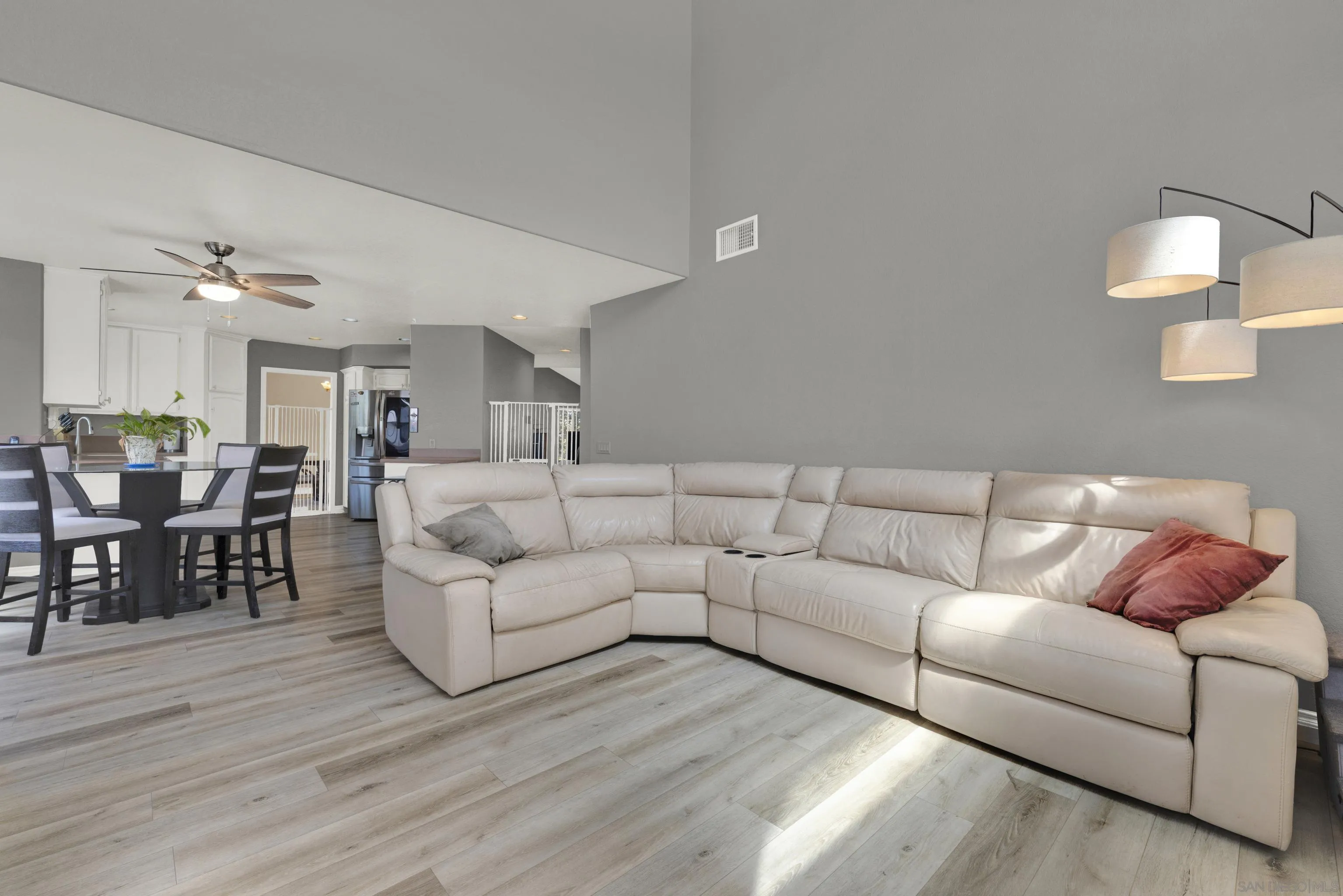 https://cdn.realtyfeed.com/cdn/127/260020656/ae3c3f20a2ed07360c26f9498f2a4e57.webp