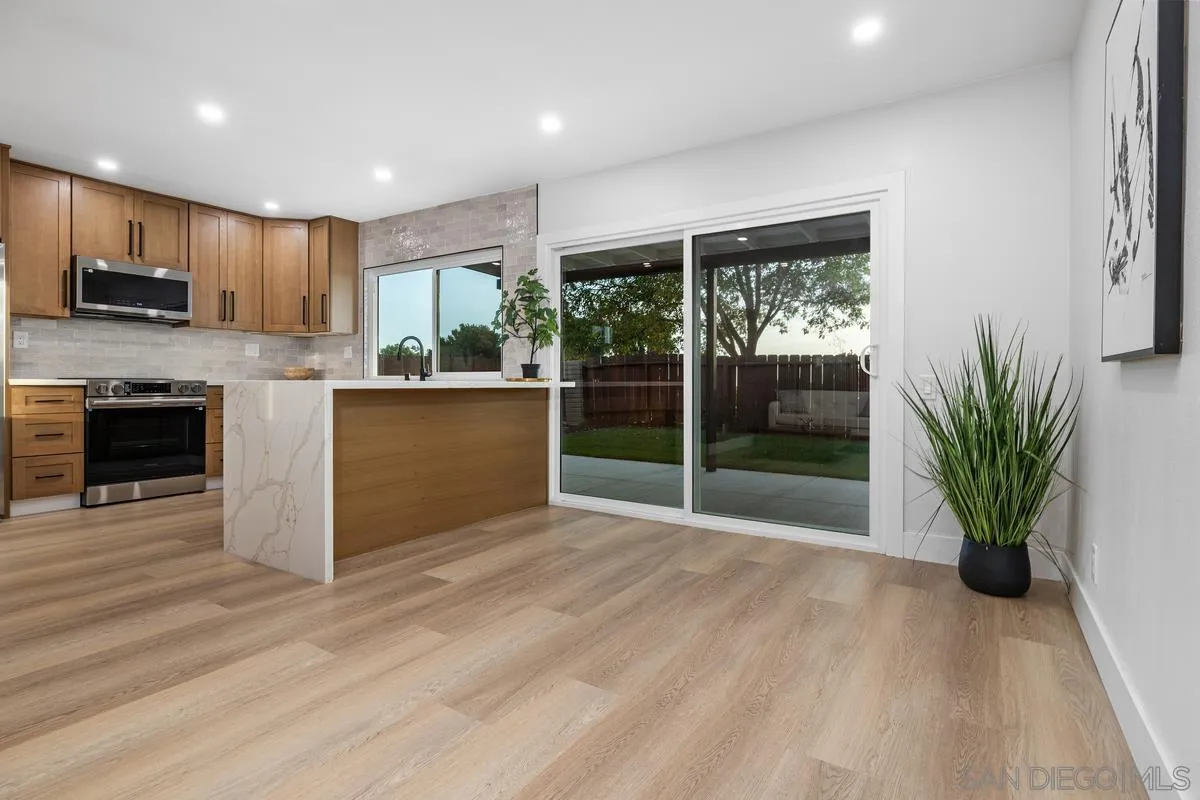 https://cdn.realtyfeed.com/cdn/127/260020661/13ff510c7f89628defe2bccc530ffe2c.webp