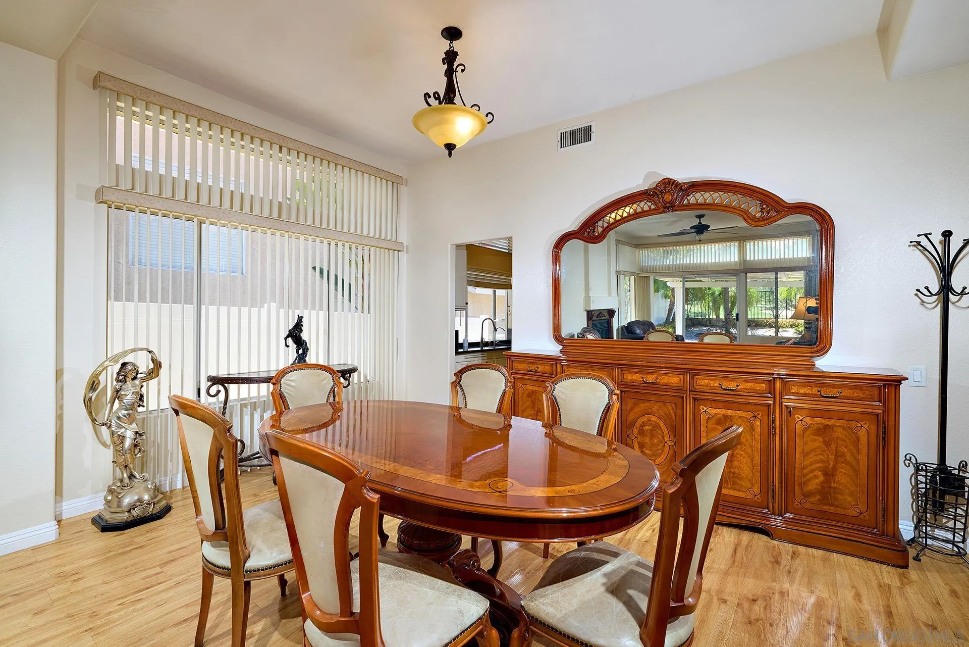 https://cdn.realtyfeed.com/cdn/127/260020667/0a66008b100c4165870d590a5306790f.webp