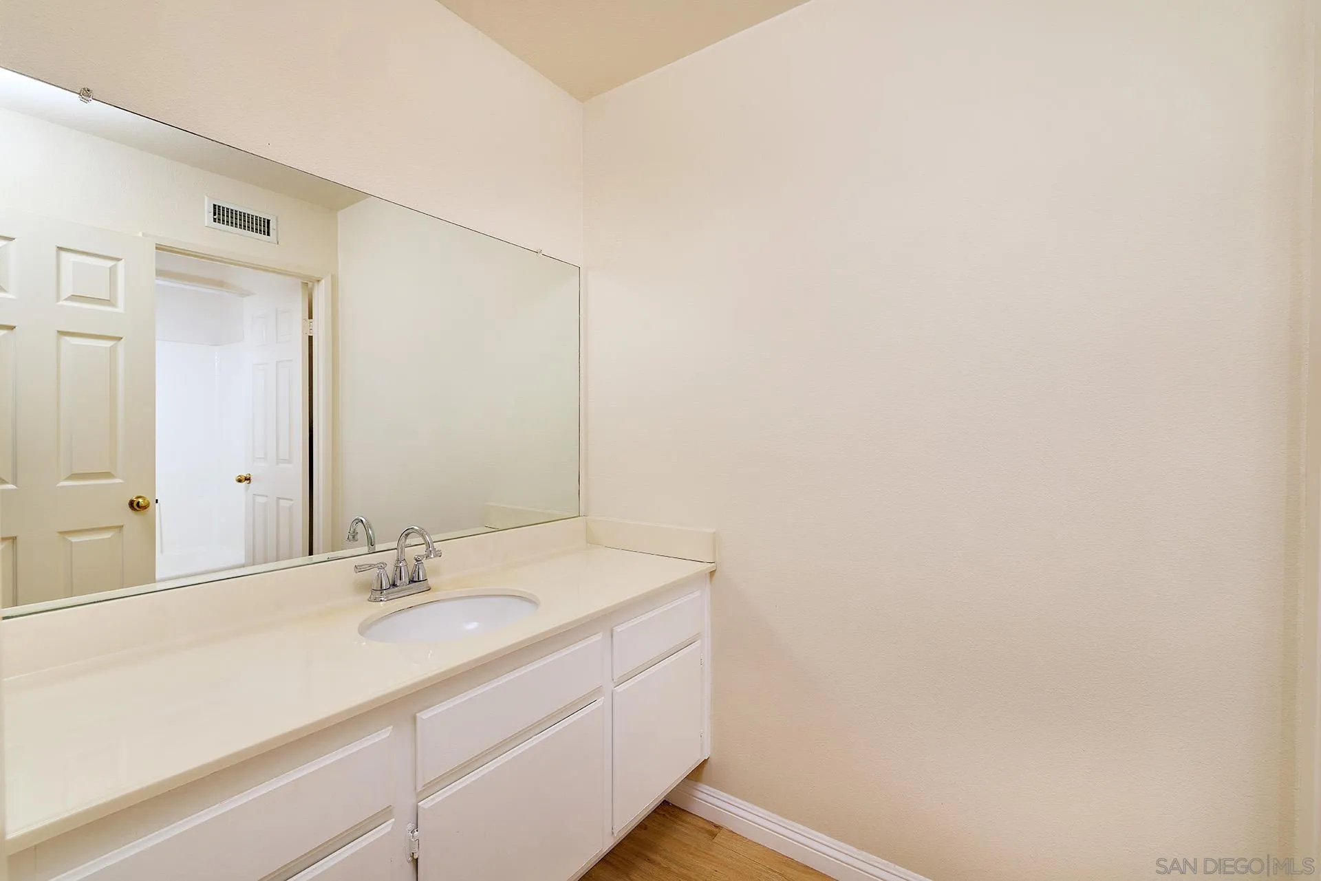 https://cdn.realtyfeed.com/cdn/127/260020667/25b65e8d482eb0f74755976232040539.webp