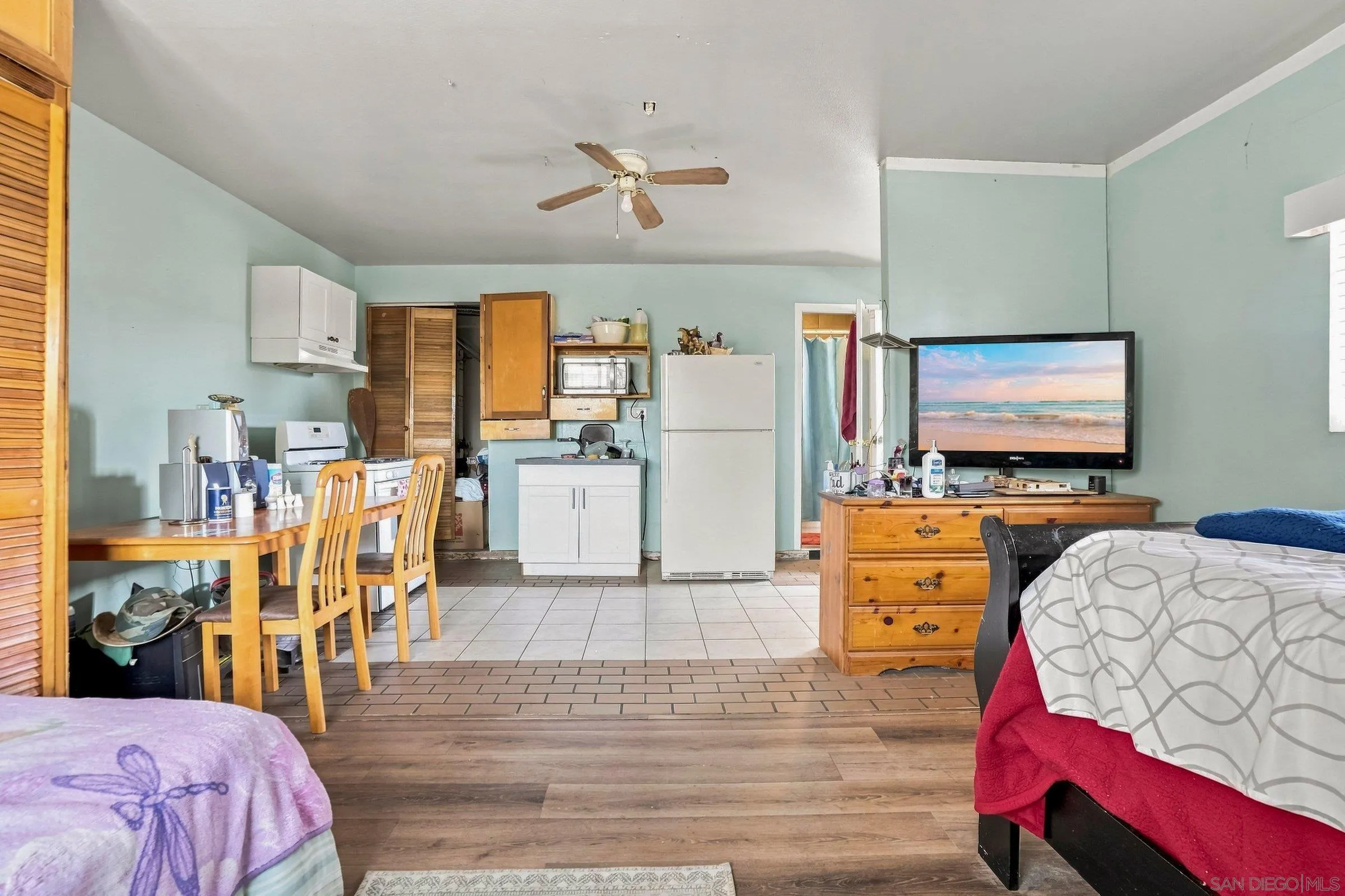 https://cdn.realtyfeed.com/cdn/127/260020668/c7a45cf2759c89ed960cf67c6d6d056d.webp