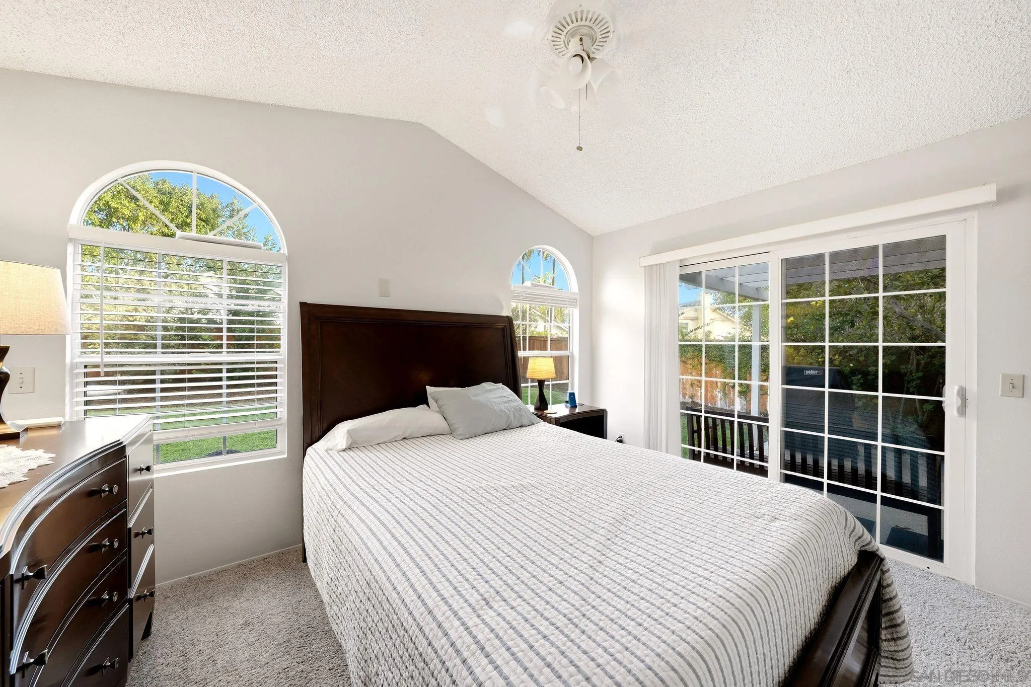 https://cdn.realtyfeed.com/cdn/127/260020669/5bb4728ac7224b169e0d68d79c0644a2.webp