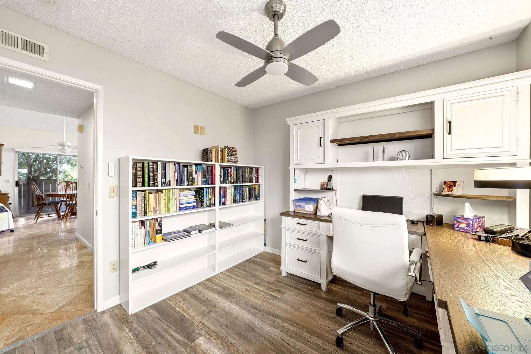https://cdn.realtyfeed.com/cdn/127/260020669/5e88fdad3b3da0a19bbcfabaf91028d8.webp