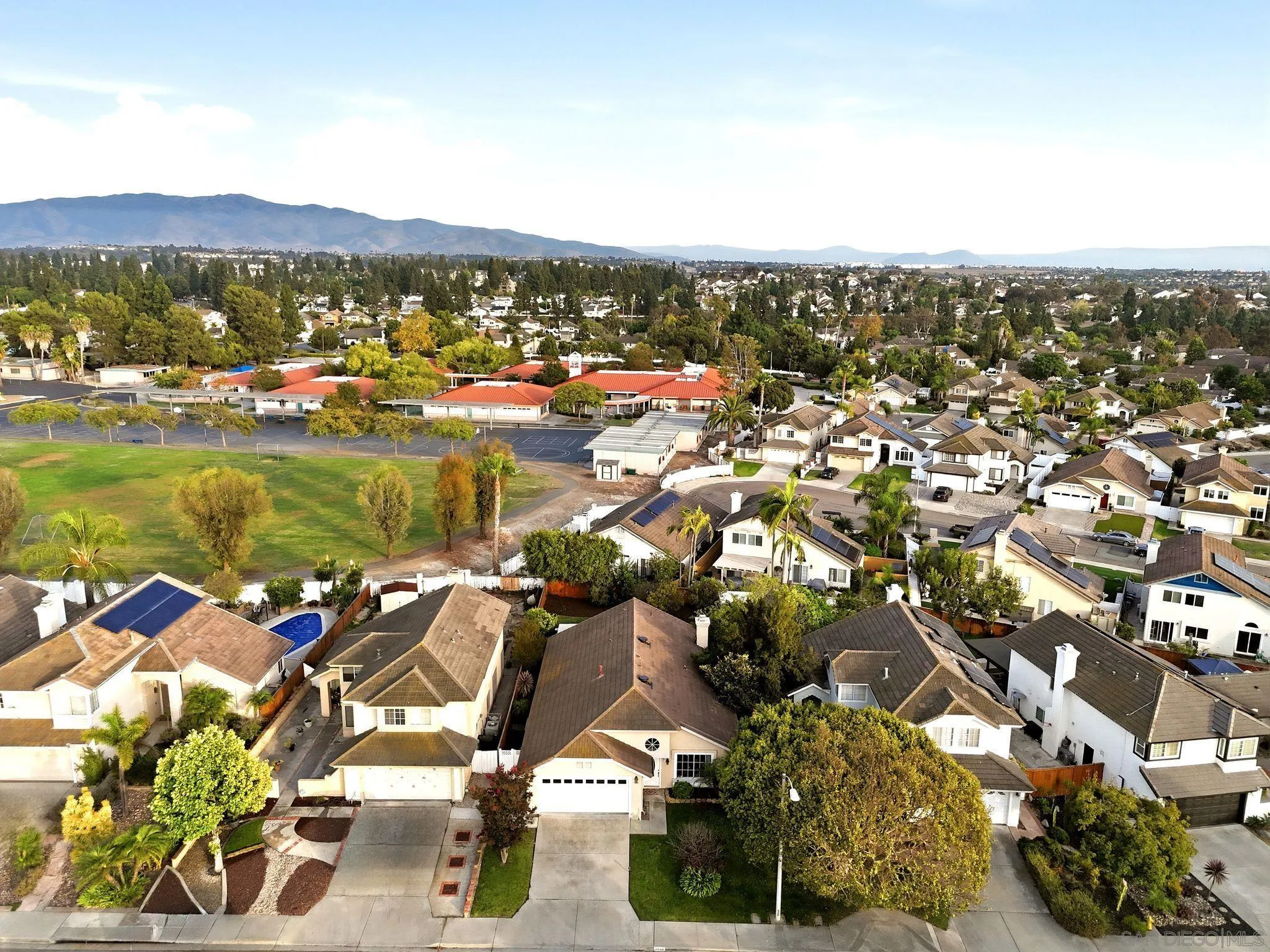 https://cdn.realtyfeed.com/cdn/127/260020669/770c24e4597c6a9267e427d5db2e6900.webp