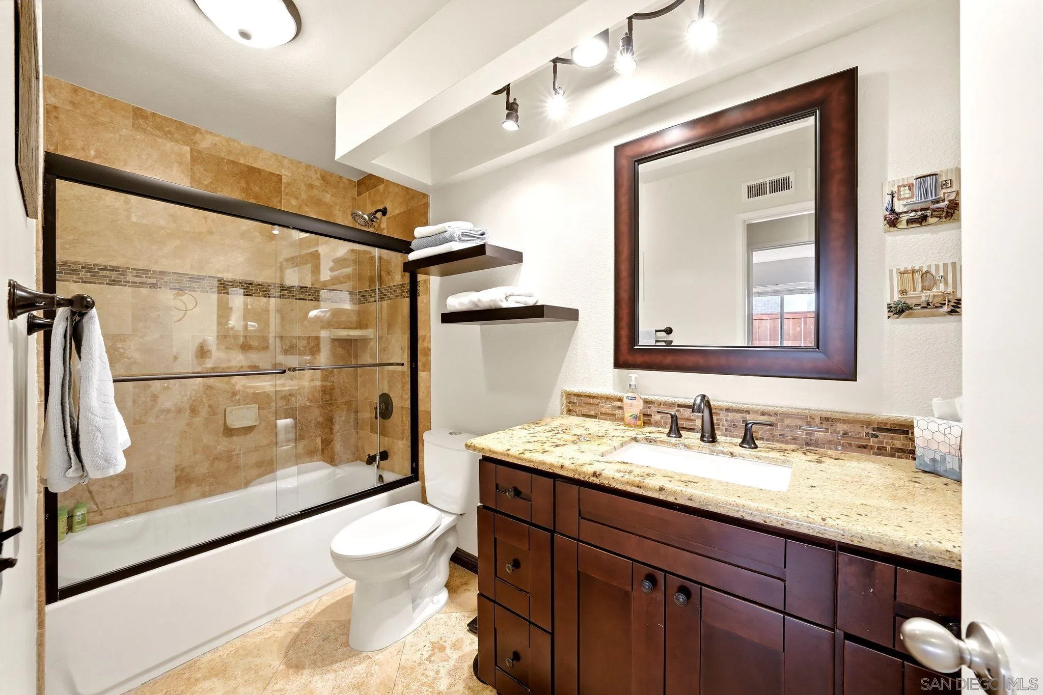 https://cdn.realtyfeed.com/cdn/127/260020669/c319500749223d213c31bdd849e65d3a.webp