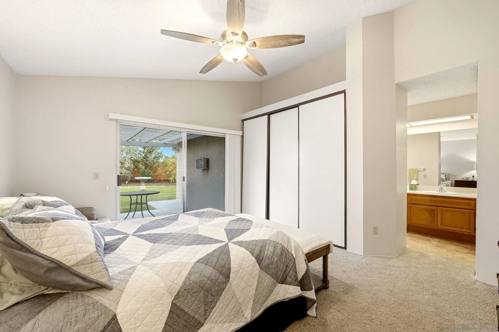 https://cdn.realtyfeed.com/cdn/127/260020669/ccfec55990903c58ff1e06a6615e4007.webp