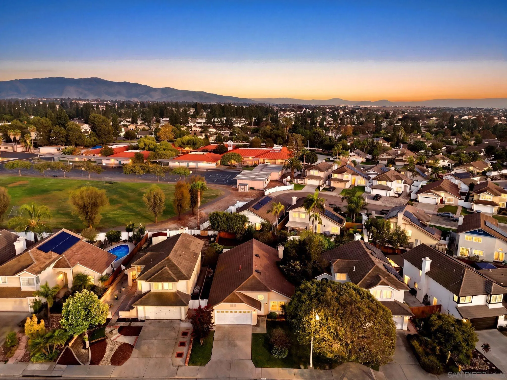 https://cdn.realtyfeed.com/cdn/127/260020669/e69076182e953d4984e5888a3492e0e2.webp