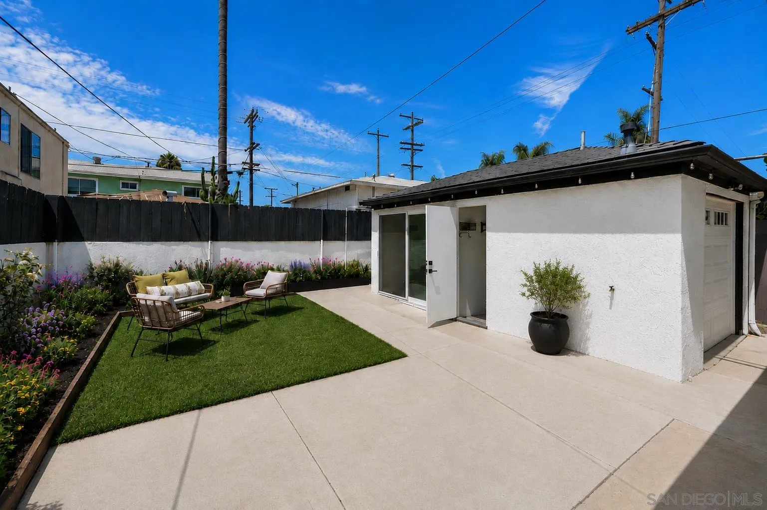 https://cdn.realtyfeed.com/cdn/127/260020670/bc7e0a32c09ec7ab0a11060b09f9955e.webp
