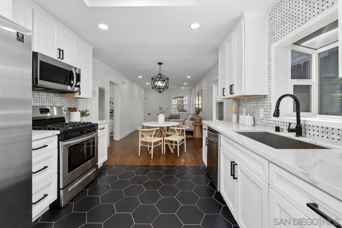 https://cdn.realtyfeed.com/cdn/127/260020670/ce835a570a2529866fc20c0b064e1d67.webp
