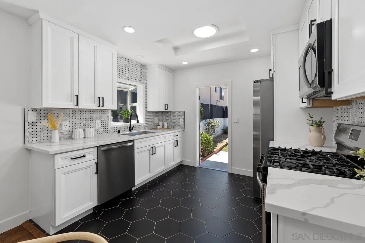 https://cdn.realtyfeed.com/cdn/127/260020670/dea67039c59096b324033365ed4b5442.webp