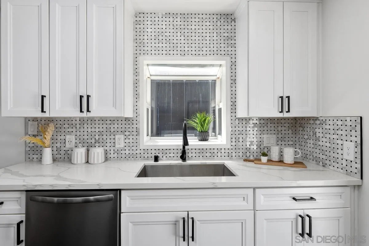 https://cdn.realtyfeed.com/cdn/127/260020670/e2c5df8dbe98c37ea58bd9e59ac356e6.webp